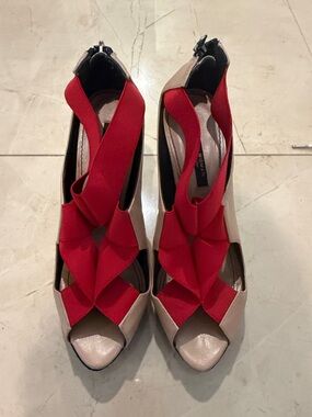 Women’s Zara  size 39Red Accent Peep-Toe Heels by